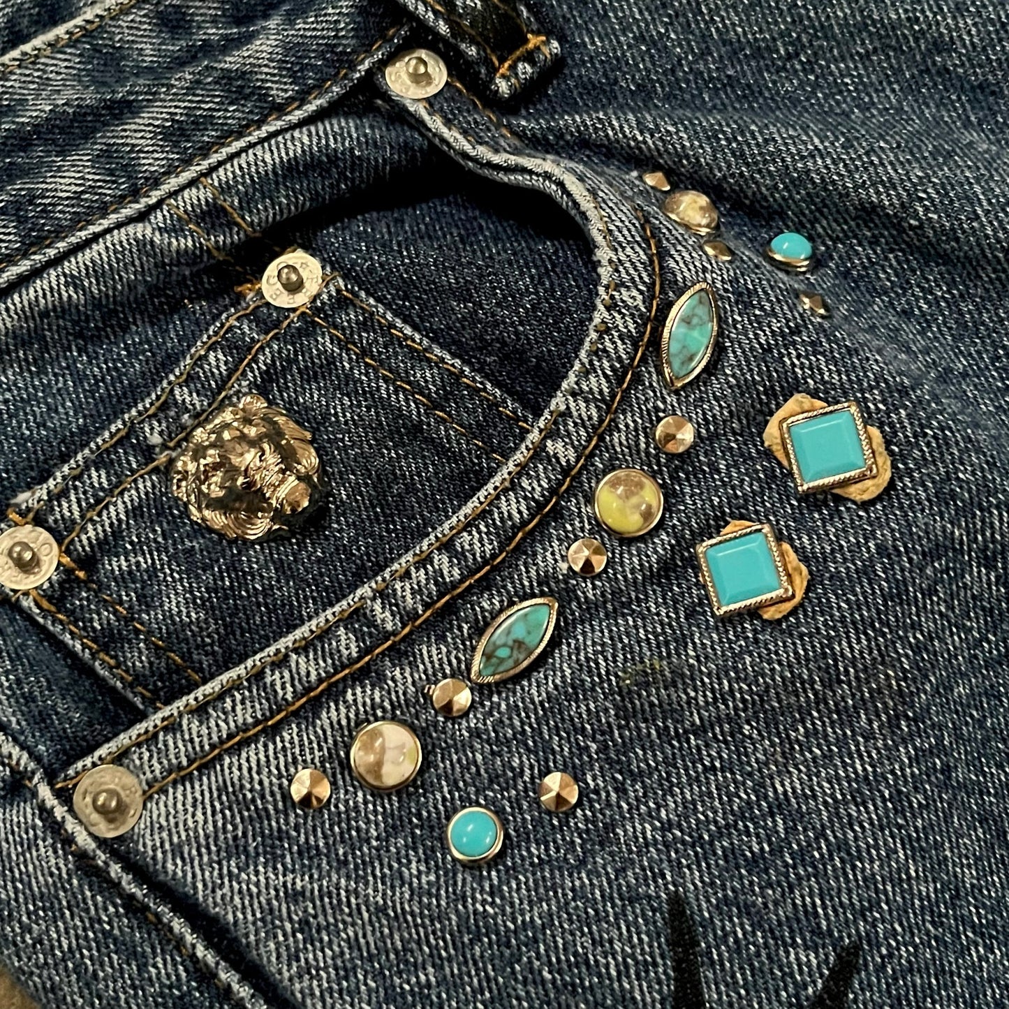Studs Stone (27x30)